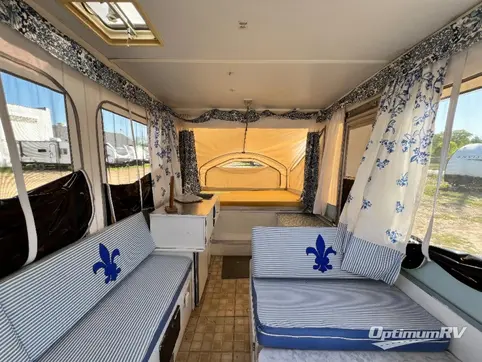 2003 Viking Saga 2107 RV Photo 3