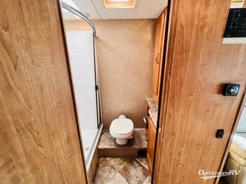2015 Georgie Boy Pursuit 27KB RV Photo 4