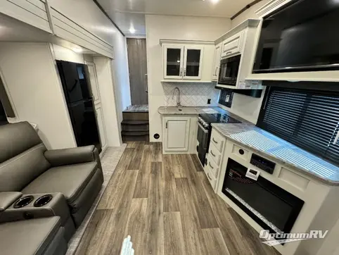 2023 Keystone Cougar Half-Ton 24RDS RV Photo 2