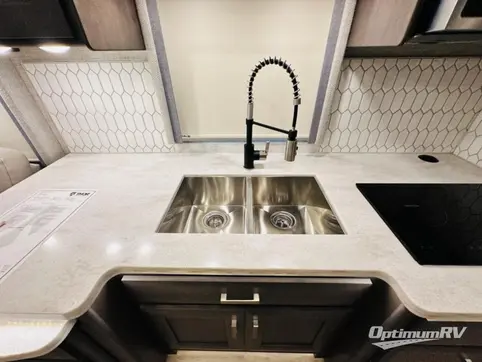 2023 Thor Aria 3901 RV Photo 3