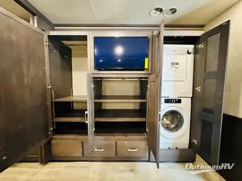 2023 Thor Aria 3901 RV Photo 4