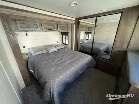 2021 Forest River Wildwood DLX 402Q RV Photo 4