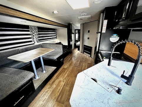 2022 Forest River Cherokee Grey Wolf 27DBH RV Photo 2