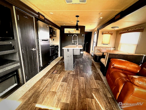 2019 Palomino Puma 31RLQS RV Photo 2