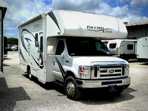Used 2018 Thor FREEDOM ELITE 22FE Featured Photo