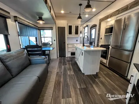 2023 Heartland Bighorn Traveler 37TB RV Photo 3