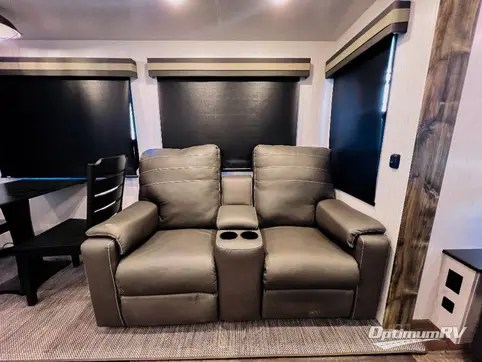 2023 Heartland Bighorn Traveler 32RS RV Photo 2