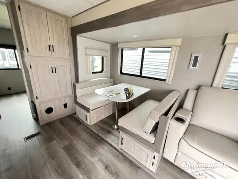 2024 Coachmen Catalina Destination Series 40BHTS RV Photo 2