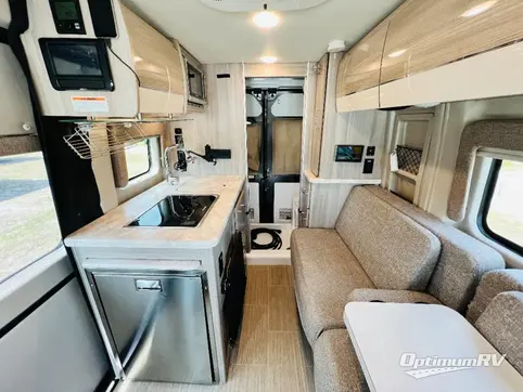 2022 Thor Scope 18M RV Photo 2