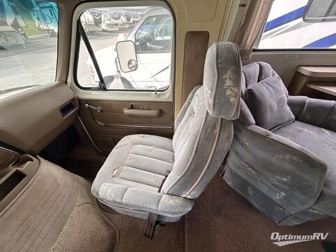 1989 Fleetwood Tioga M-S RV Photo 2