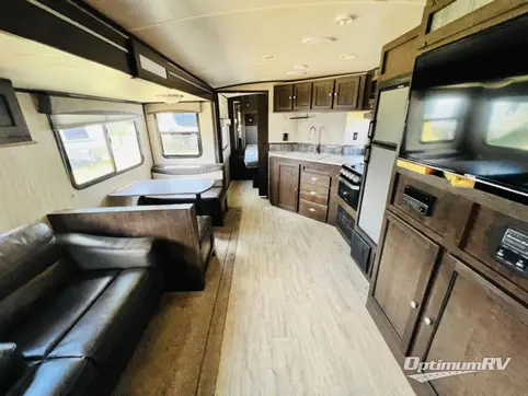 2018 Cruiser Shadow Cruiser 260RBS RV Photo 2