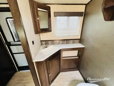 2018 Cruiser Shadow Cruiser 260RBS RV Photo 4