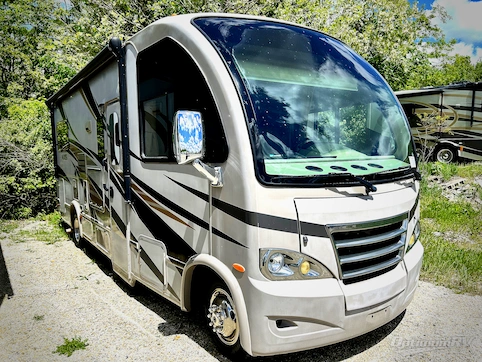 Used 2014 Thor Axis 24 1 Featured Photo