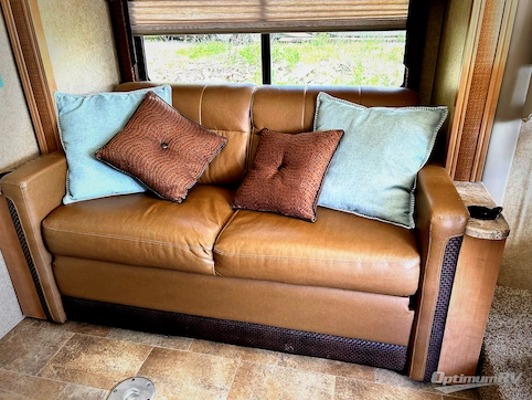 2014 Thor Axis 24 1 RV Photo 2