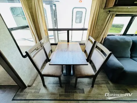 2017 Highland Ridge Mesa Ridge MF371MBH RV Photo 4