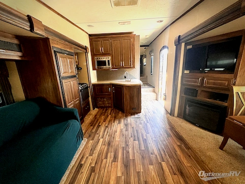 2015 Keystone Cougar 313RLI RV Photo 2