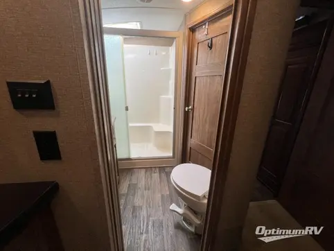 2016 Keystone Montana 3720RL RV Photo 4