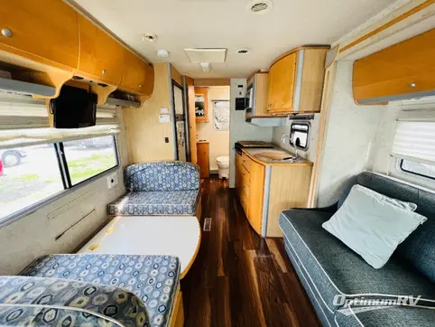 2006 Winnebago View 23H RV Photo 2