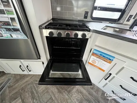 2023 Palomino Puma 28BHSS RV Photo 4