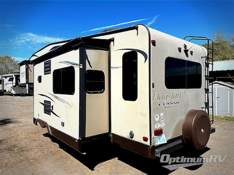 2014 Forest River Flagstaff Classic Super Lite 8528RSWS RV Photo 4