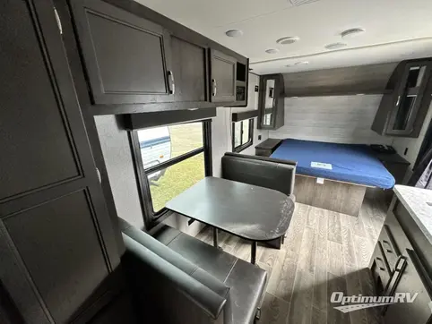 2021 Jayco Jay Flight SLX 8 284BHS RV Photo 3