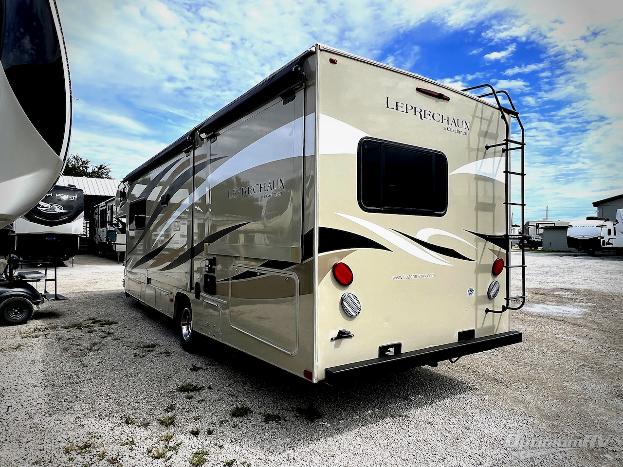 2019 Coachmen Leprechaun 311FS Ford 450 Photo 3
