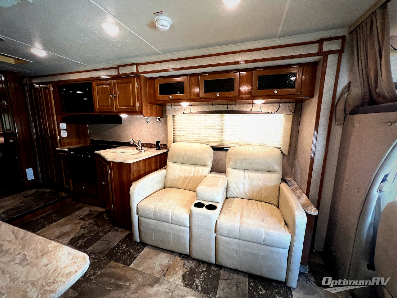 2019 Coachmen Leprechaun 311FS Ford 450 Photo 13