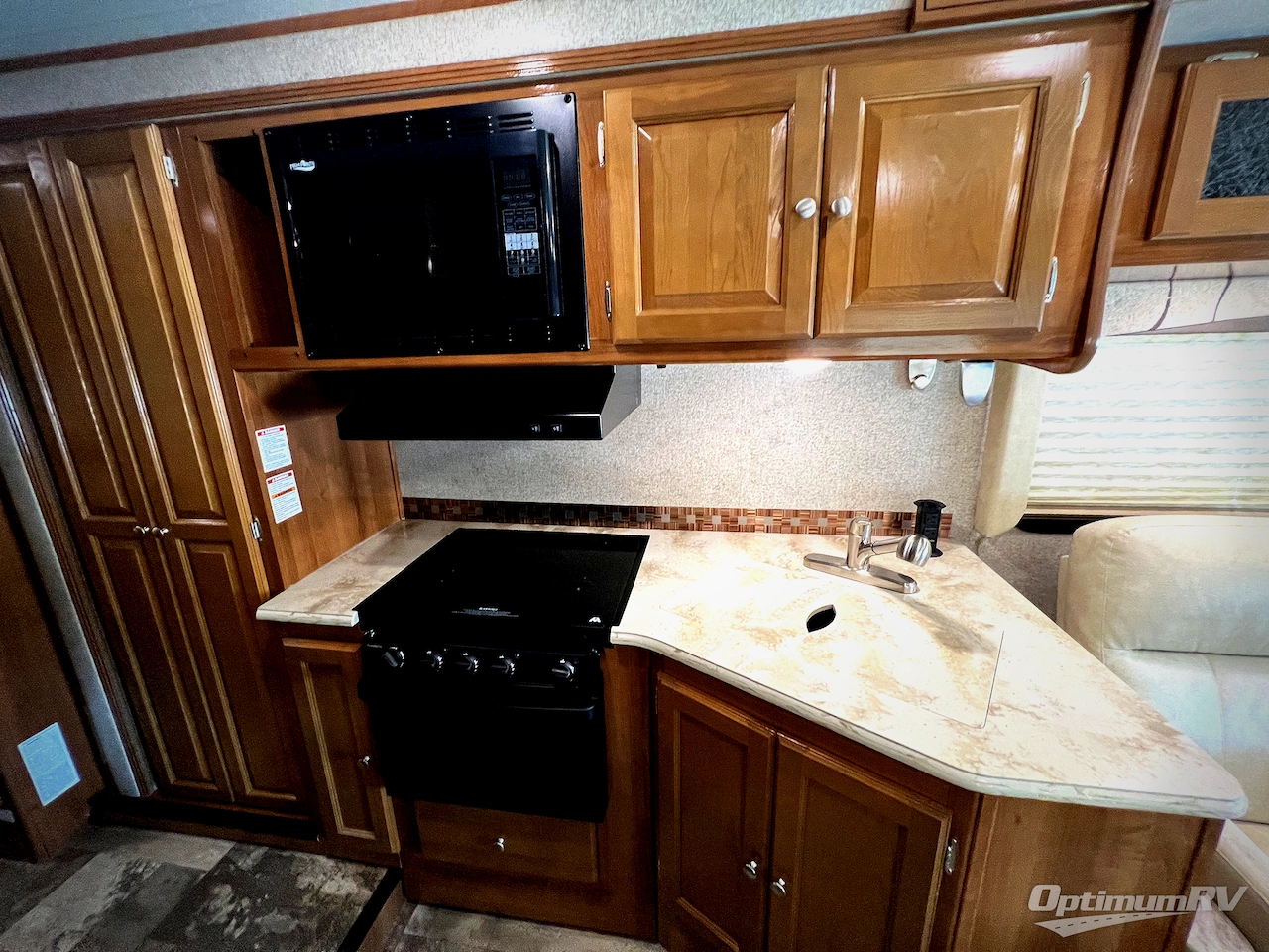 2019 Coachmen Leprechaun 311FS Ford 450 Photo 15