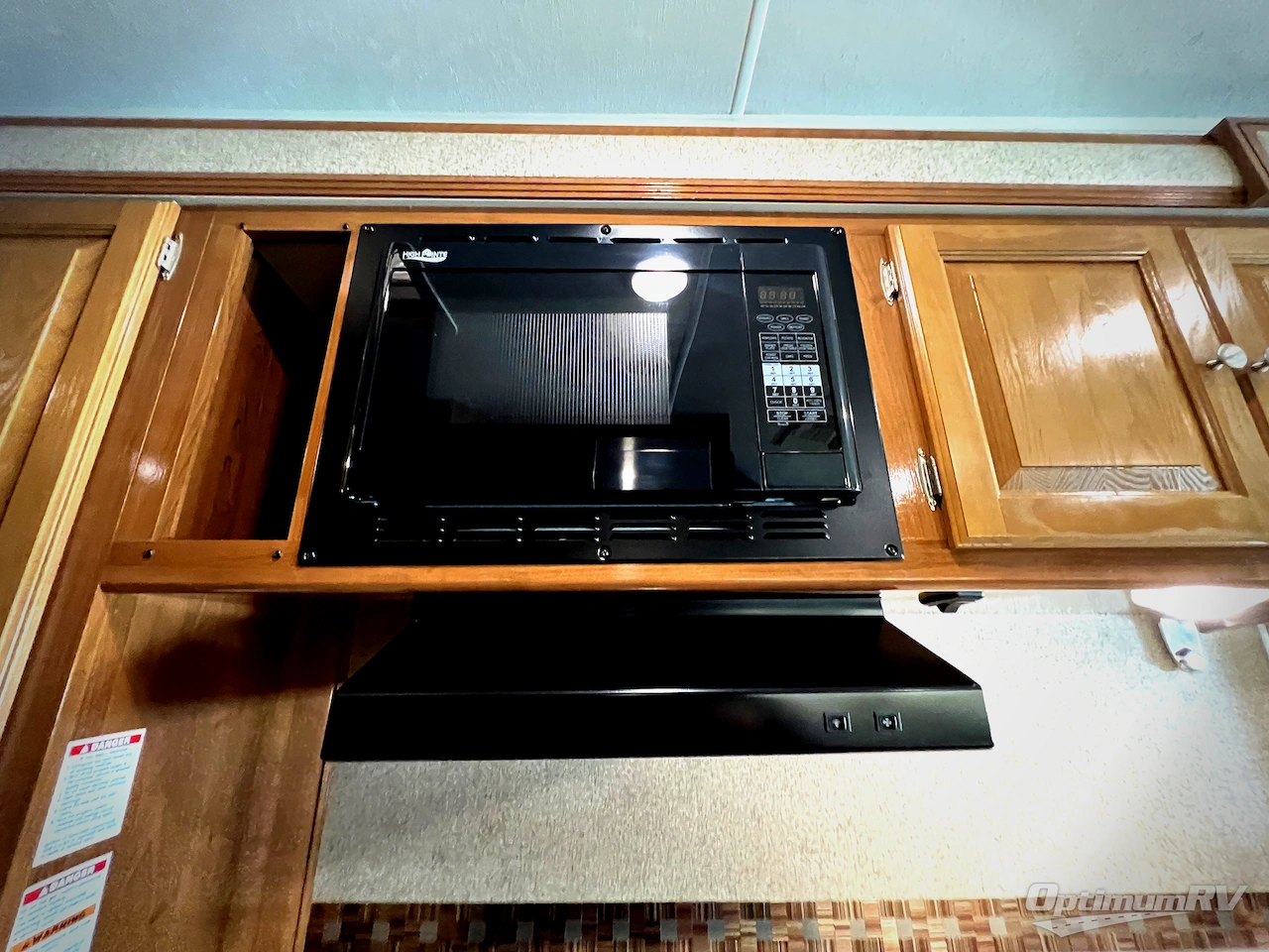 2019 Coachmen Leprechaun 311FS Ford 450 Photo 16