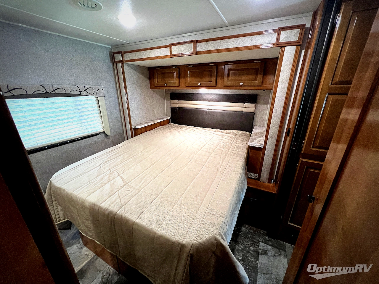 2019 Coachmen Leprechaun 311FS Ford 450 Photo 25