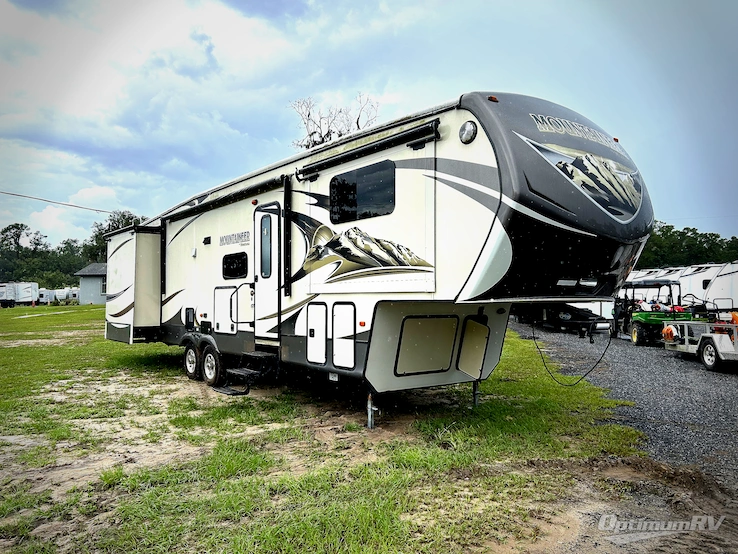 2014 Keystone Mountaineer 375FLF RV Photo 1