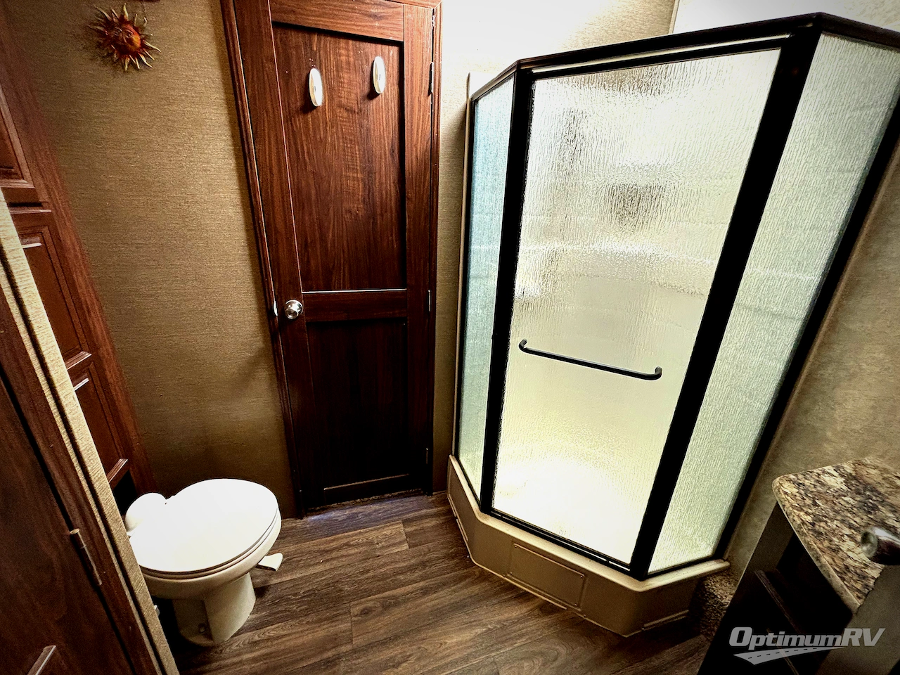 2014 Keystone Mountaineer 375FLF Photo 12