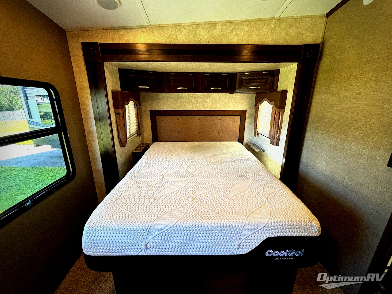 2014 Keystone Mountaineer 375FLF Photo 17