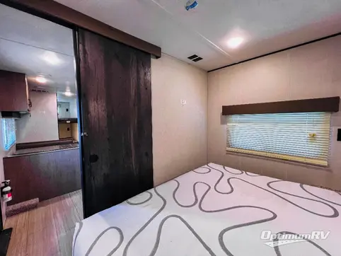 2021 Keystone Hideout 262BH RV Photo 4