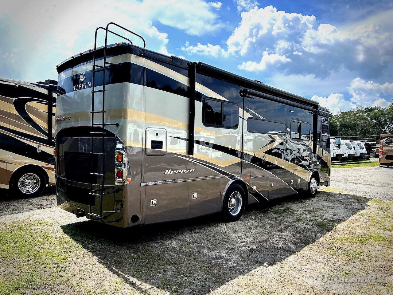 2020 Tiffin Allegro Breeze 31 BR Photo 2