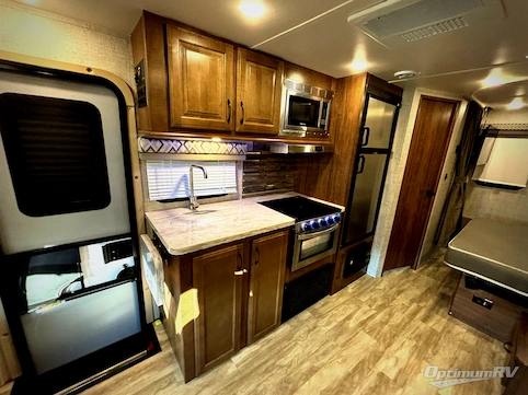 2020 Gulf Stream BT Cruiser 5245 RV Photo 3
