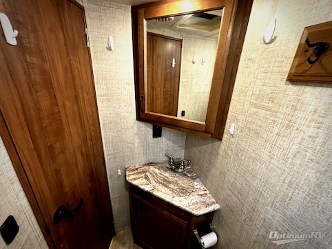 2020 Gulf Stream BT Cruiser 5245 RV Photo 4