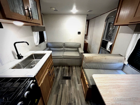 2022 Prime Time Avenger 26BK RV Photo 2