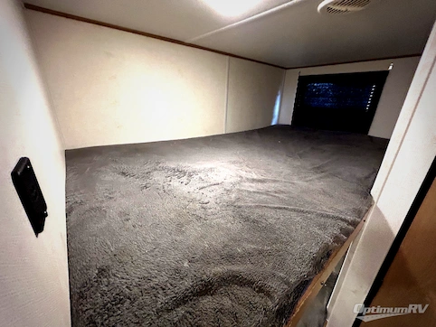 2022 Prime Time Avenger 26BK RV Photo 4