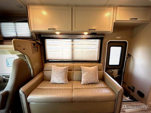 2022 Thor Four Winds 28A RV Photo 3