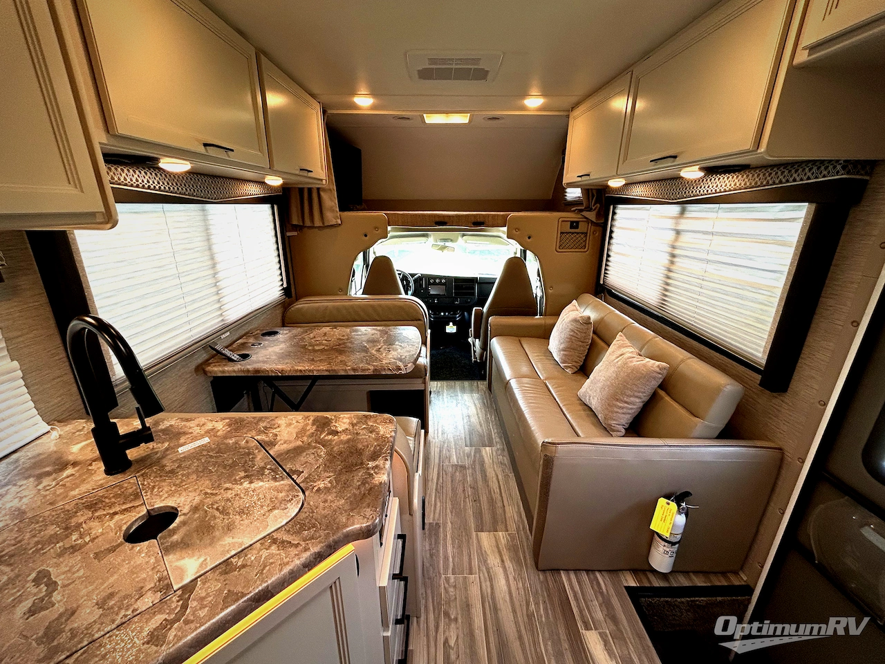 2022 Thor Four Winds 28A Photo 5