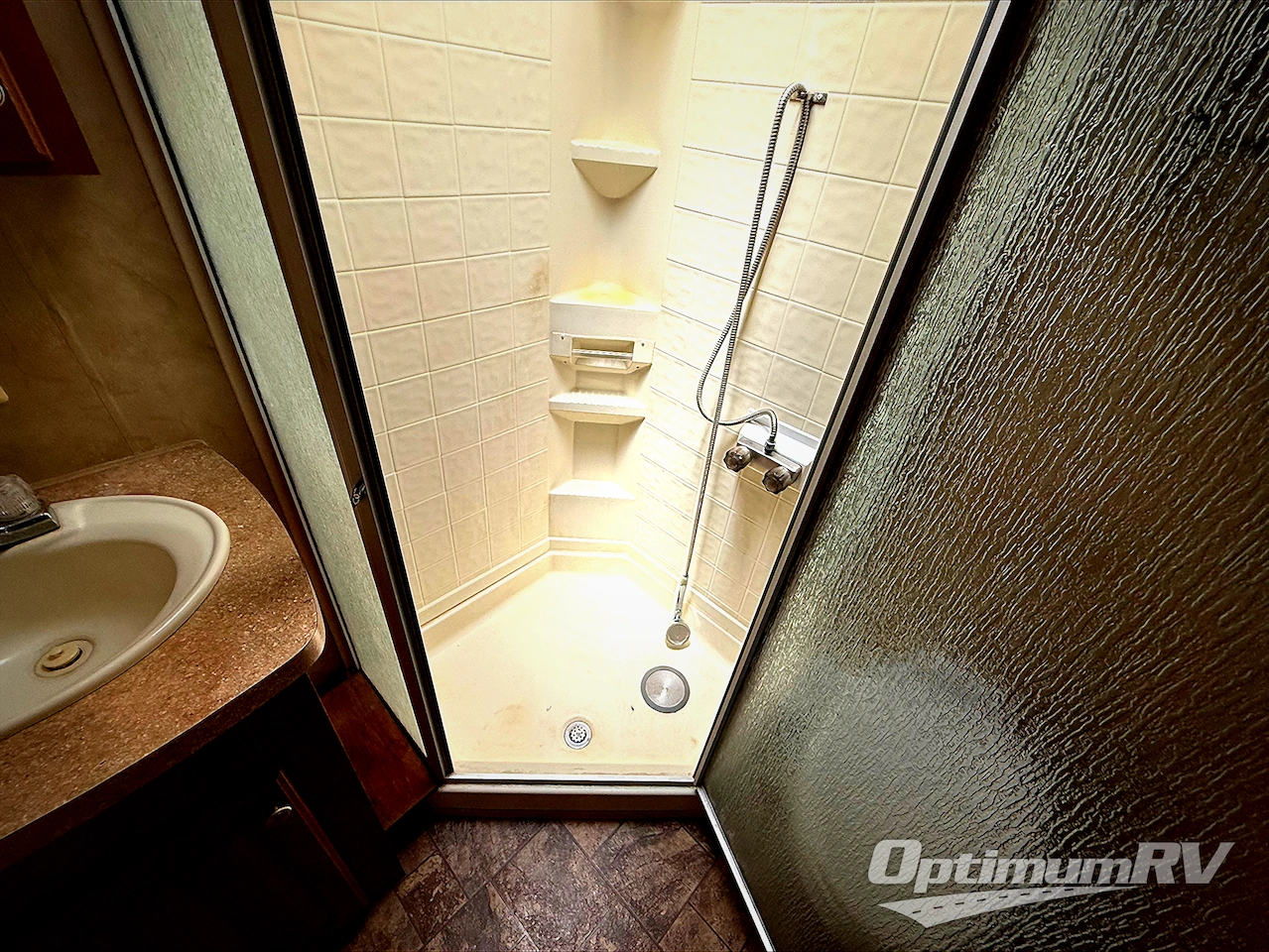 2011 Forest River Cedar Creek Silverback 33L Photo 8