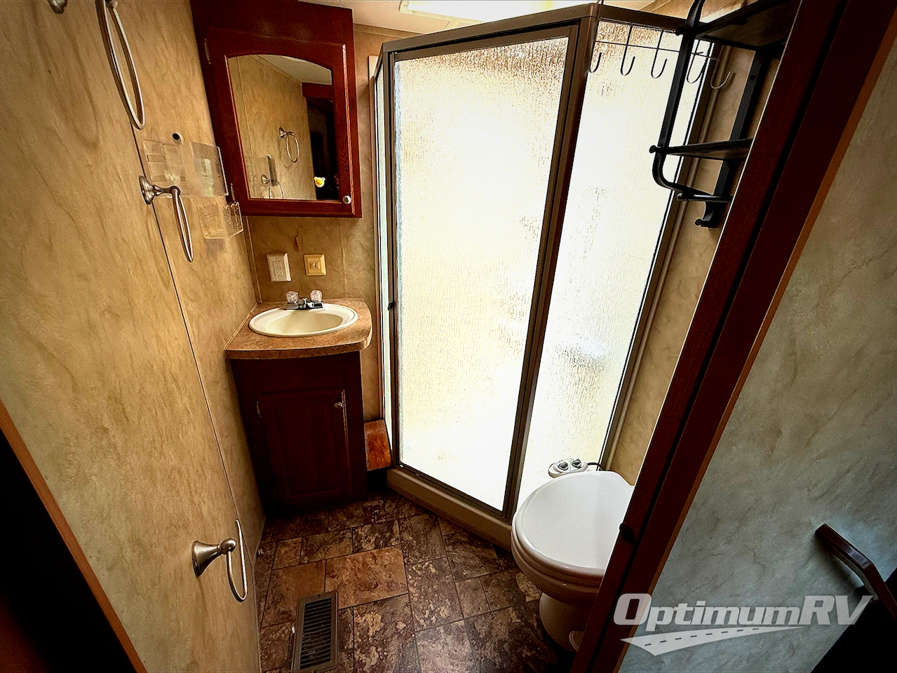 2011 Forest River Cedar Creek Silverback 33L Photo 16