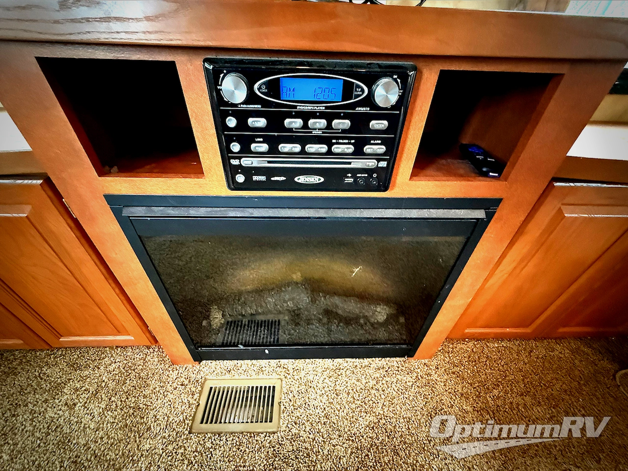 2011 Forest River Cedar Creek Silverback 33L Photo 20