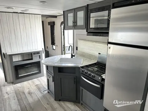 2022 Dutchmen Aspen Trail LE 29BH RV Photo 3