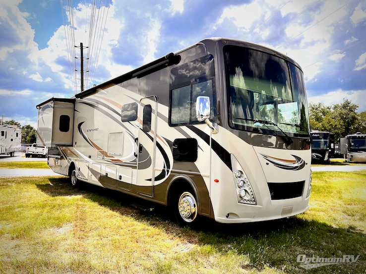 2019 Thor Windsport 35M RV Photo 1