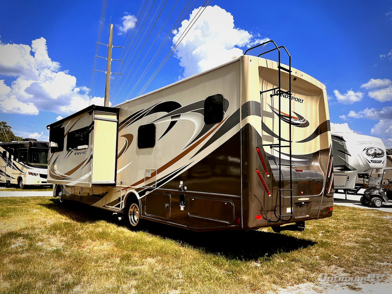 2019 Thor Windsport 35M Photo 2