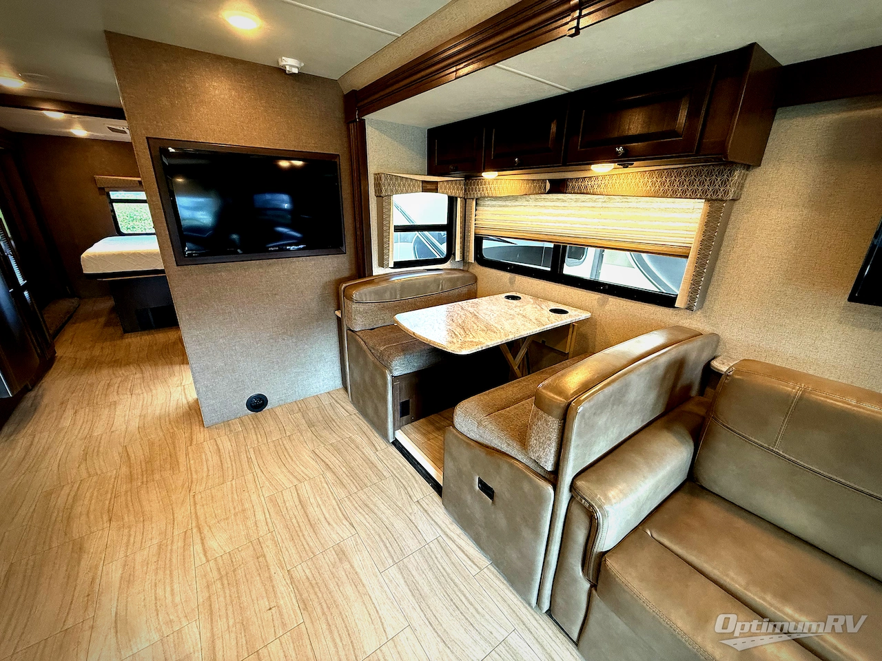 2019 Thor Windsport 34R Photo 5