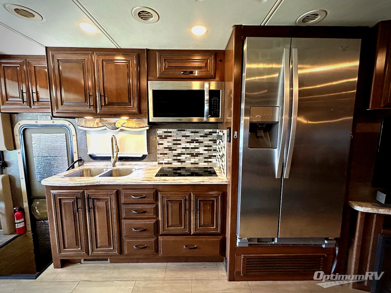2018 Thor Challenger 37LX Photo 5
