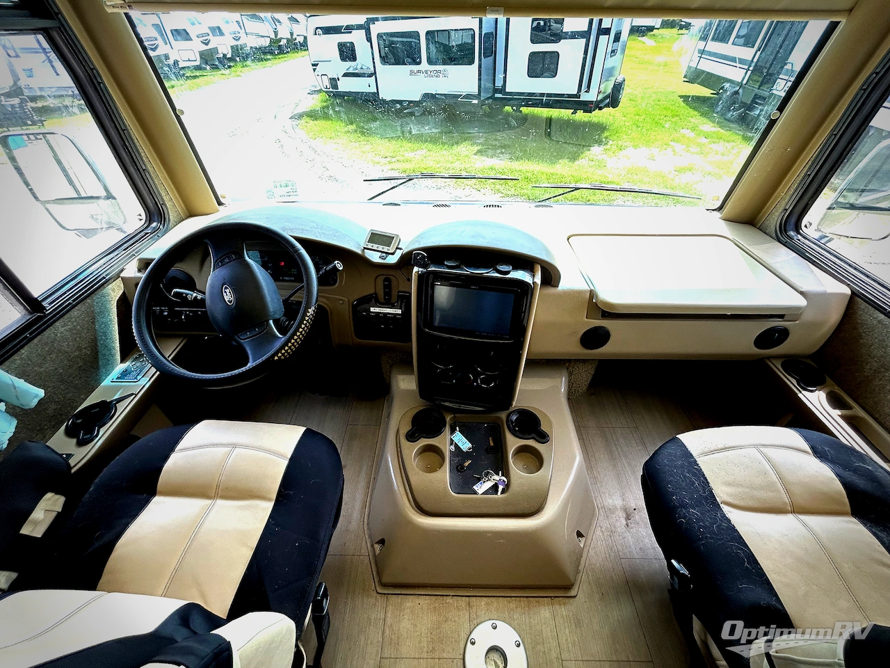 2018 Thor Challenger 37LX Photo 7
